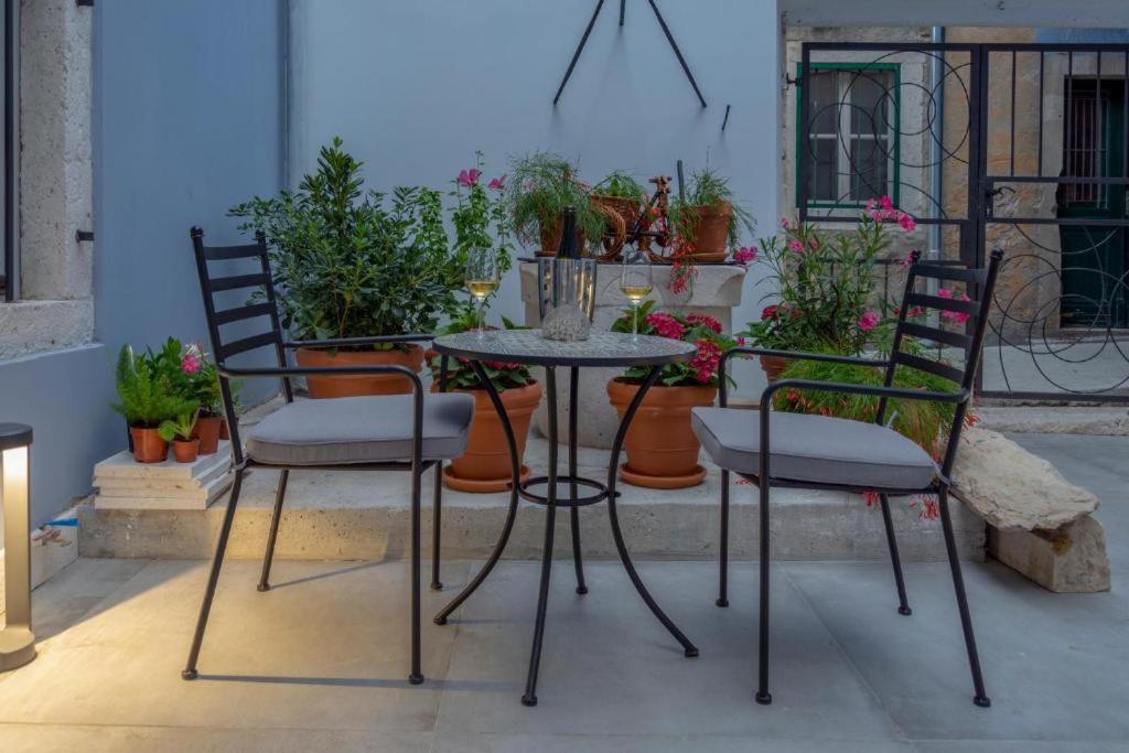 Boutique Rooms Mirabilis Скрадин Екстериор снимка